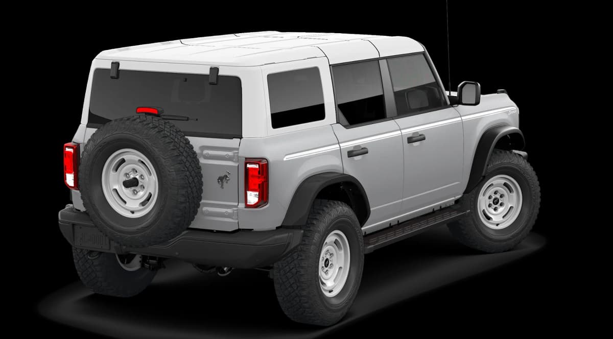 2026 Ford Bronco - Image 16