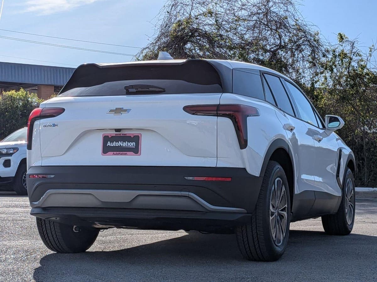 2027 Chevrolet Bolt - Image 5