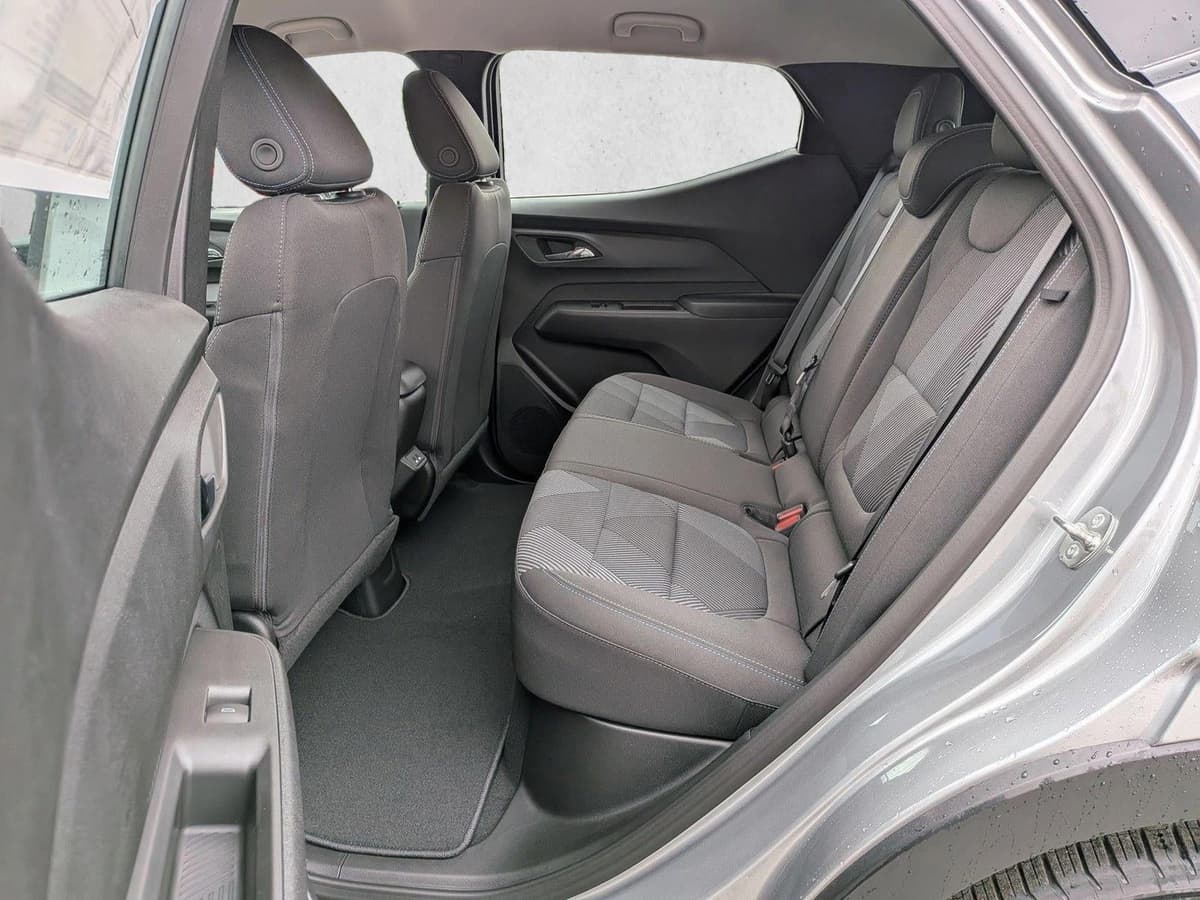2027 Chevrolet Bolt - Image 16