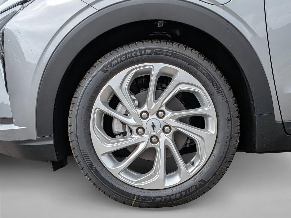 2027 Chevrolet Bolt - Image 18