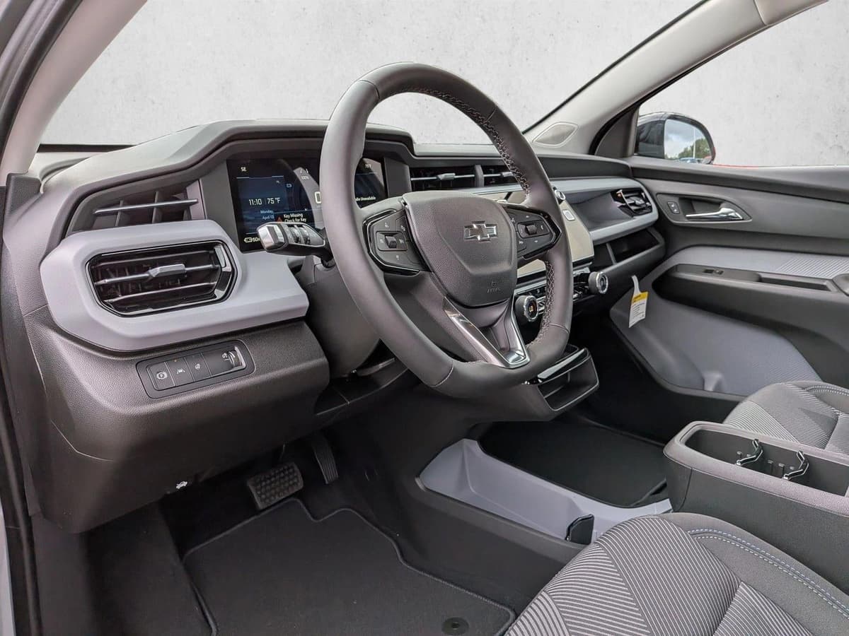 2027 Chevrolet Bolt - Image 9