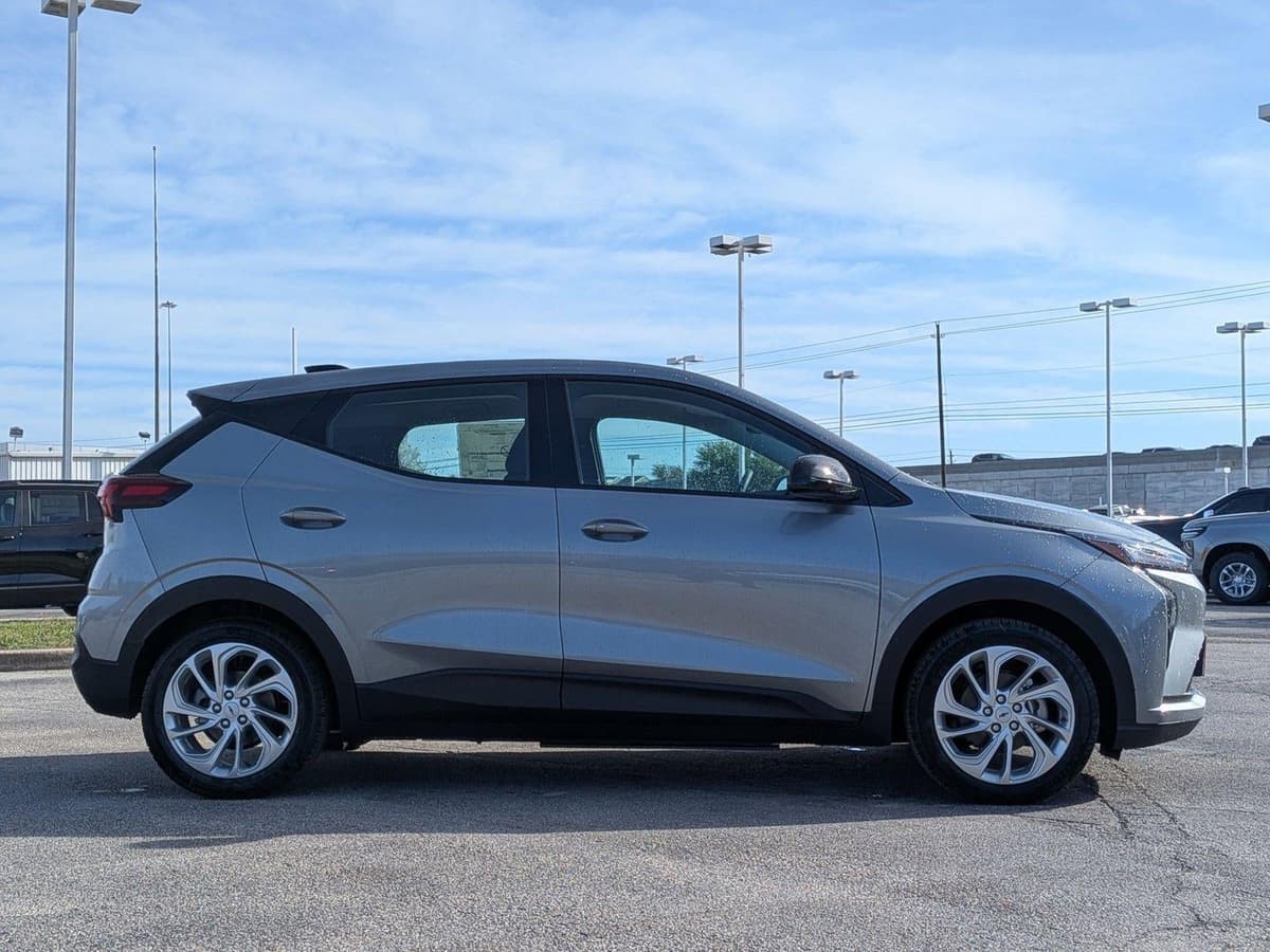 2027 Chevrolet Bolt - Image 4