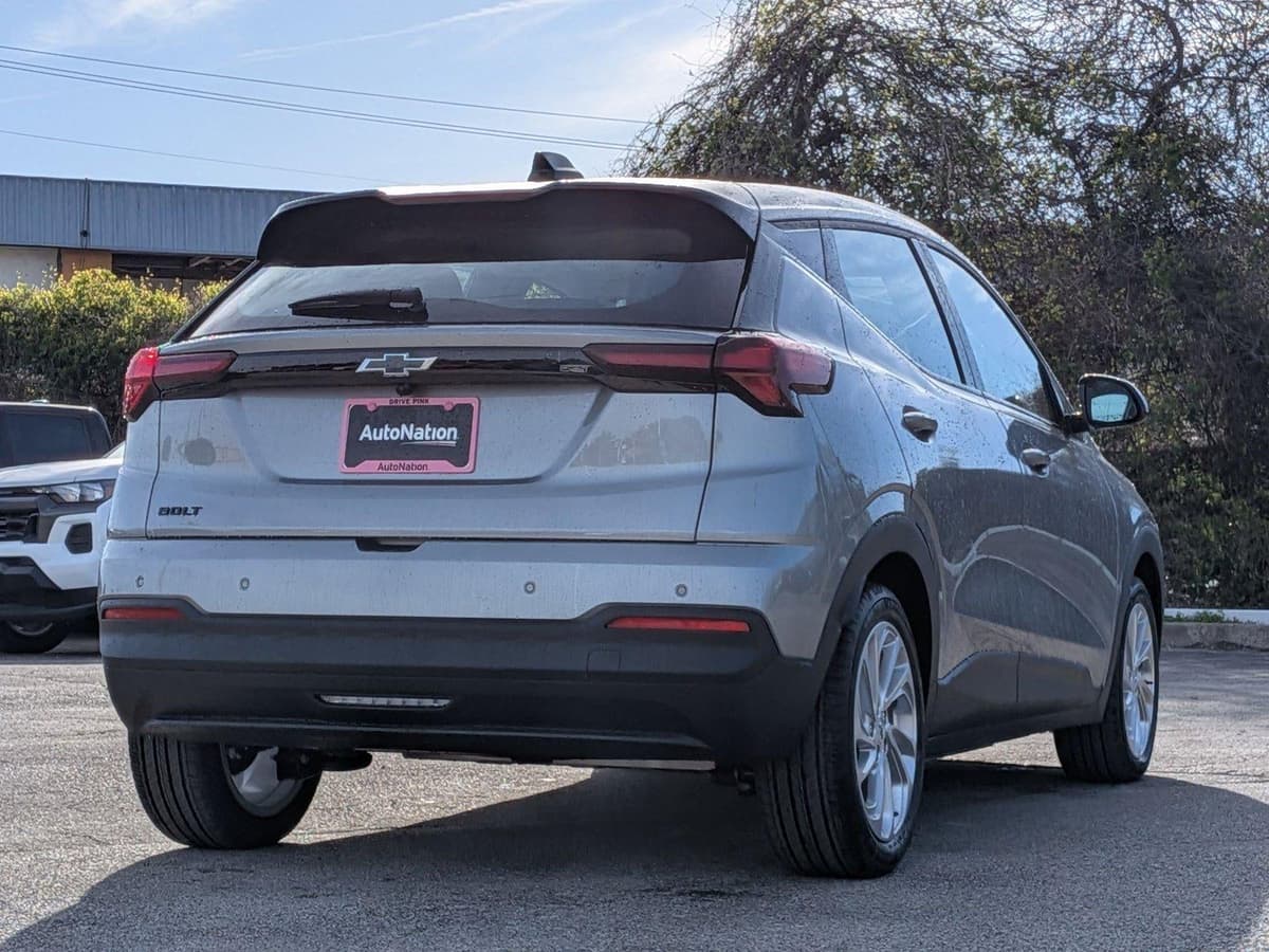 2027 Chevrolet Bolt - Image 5