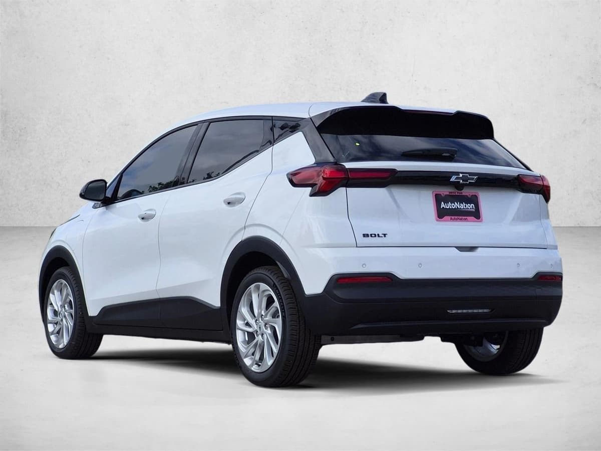2027 Chevrolet Bolt - Image 7