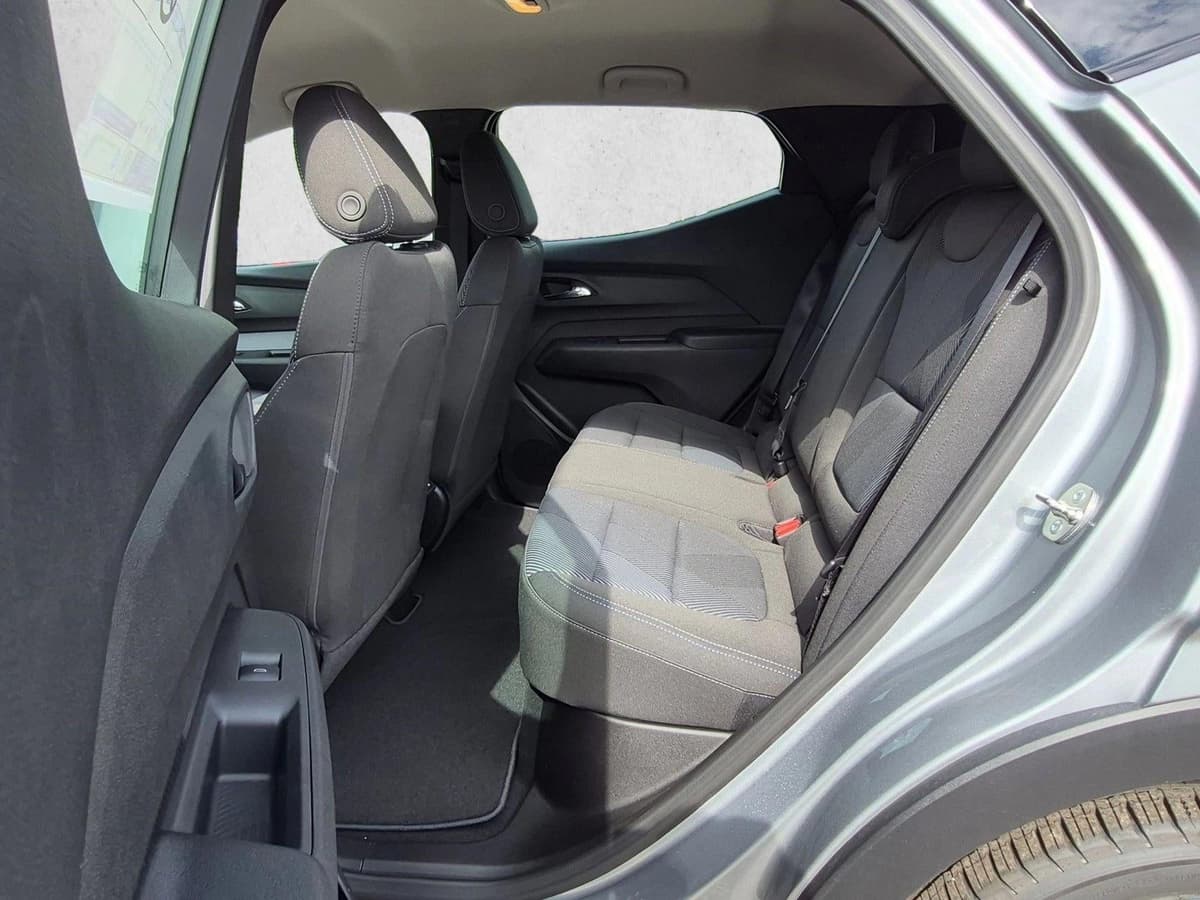 2027 Chevrolet Bolt - Image 16
