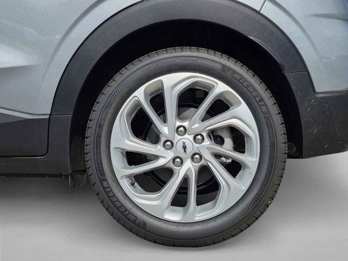 2027 Chevrolet Bolt - Image 18