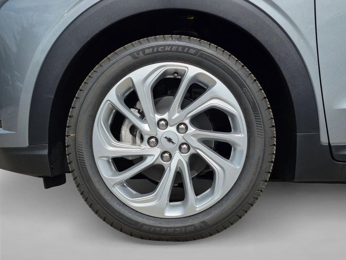 2027 Chevrolet Bolt - Image 18