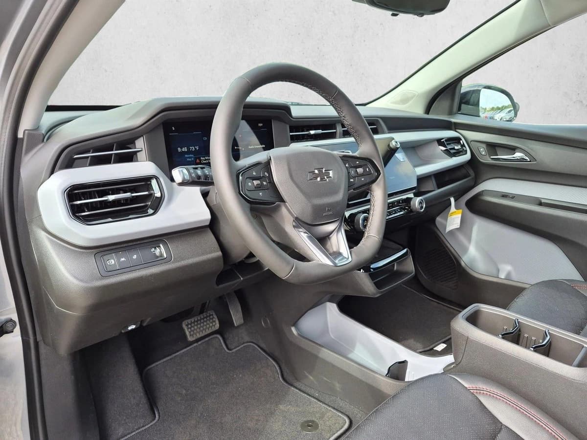 2027 Chevrolet Bolt - Image 9