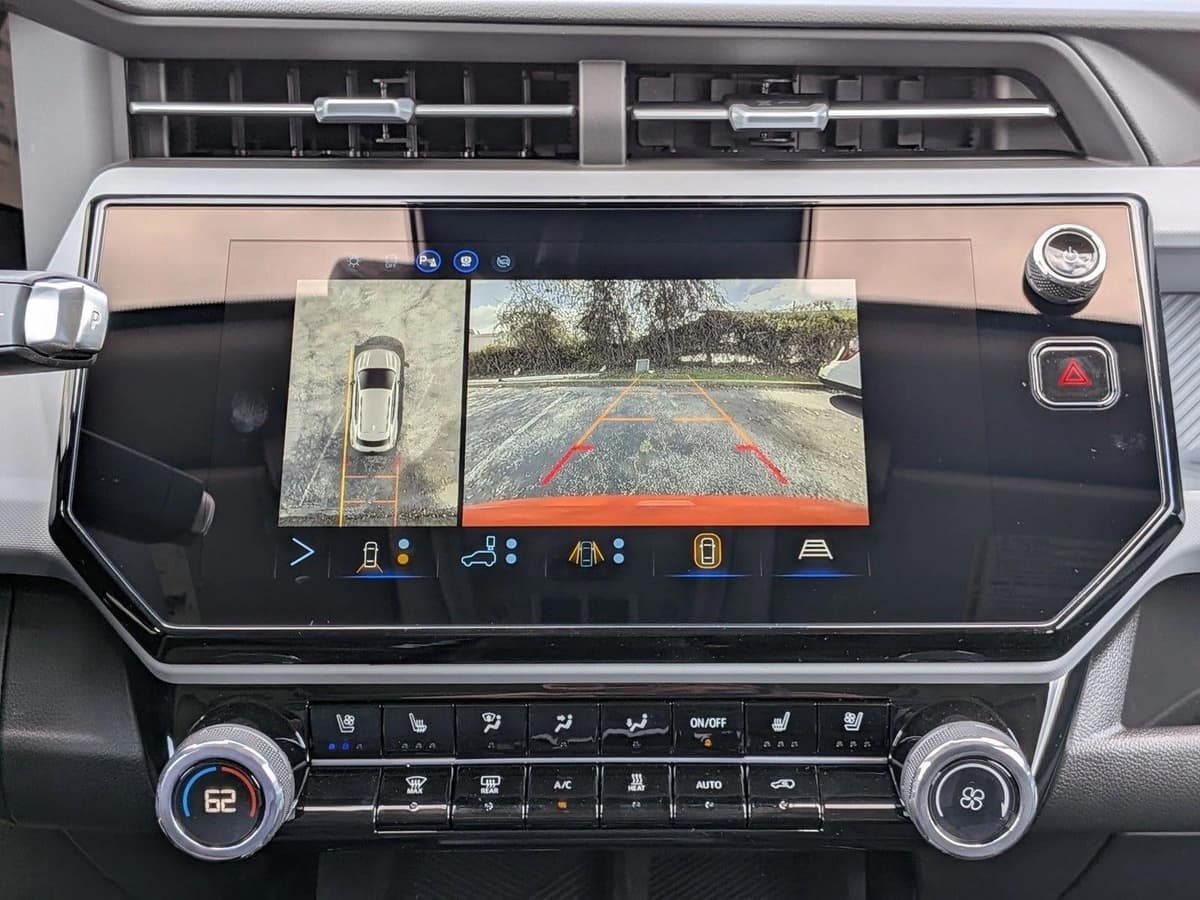 2027 Chevrolet Bolt - Image 12