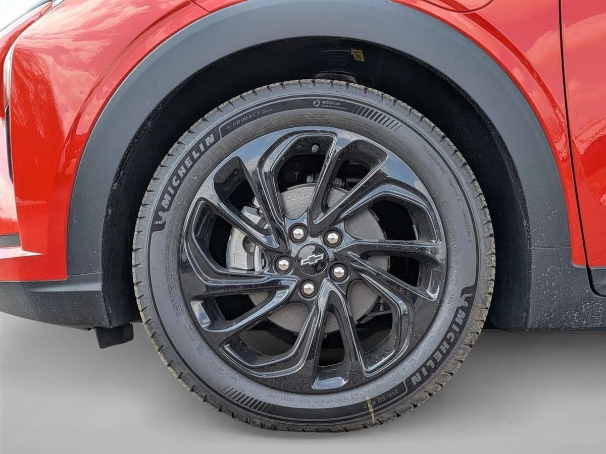 2027 Chevrolet Bolt - Image 18