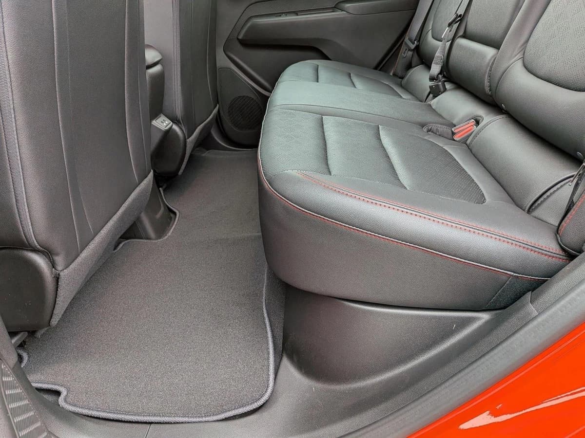 2027 Chevrolet Bolt - Image 16
