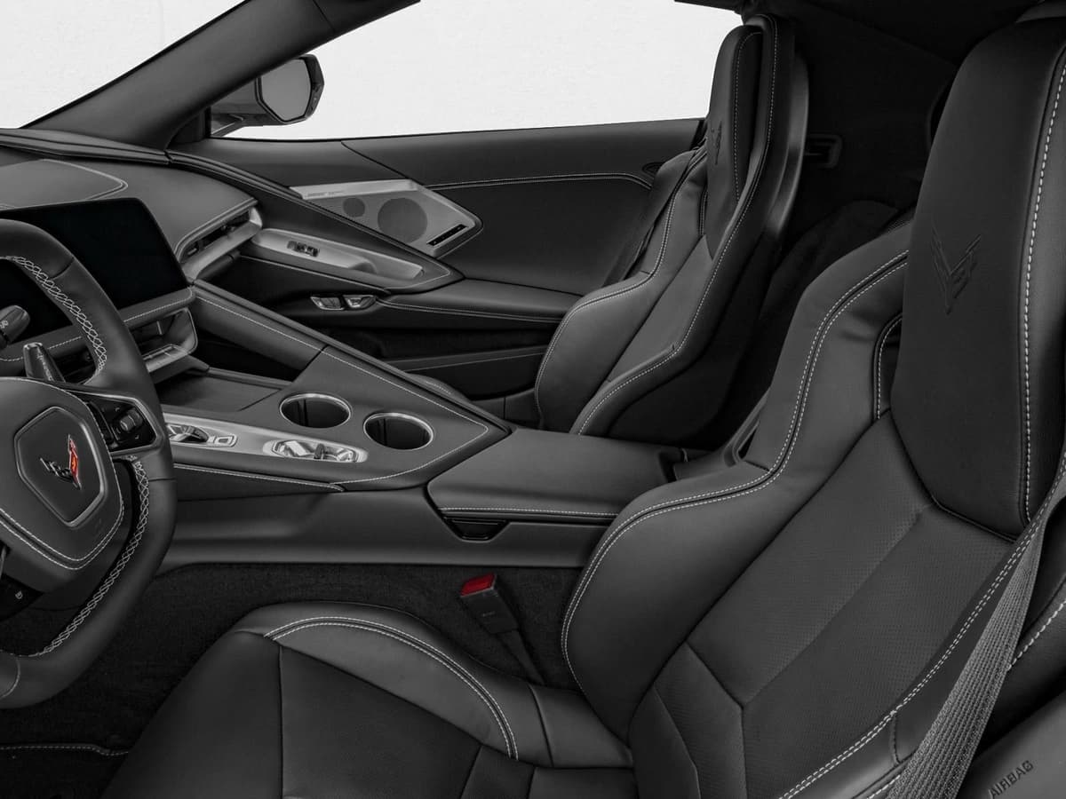 2026 Chevrolet Corvette Stingray - Image 6