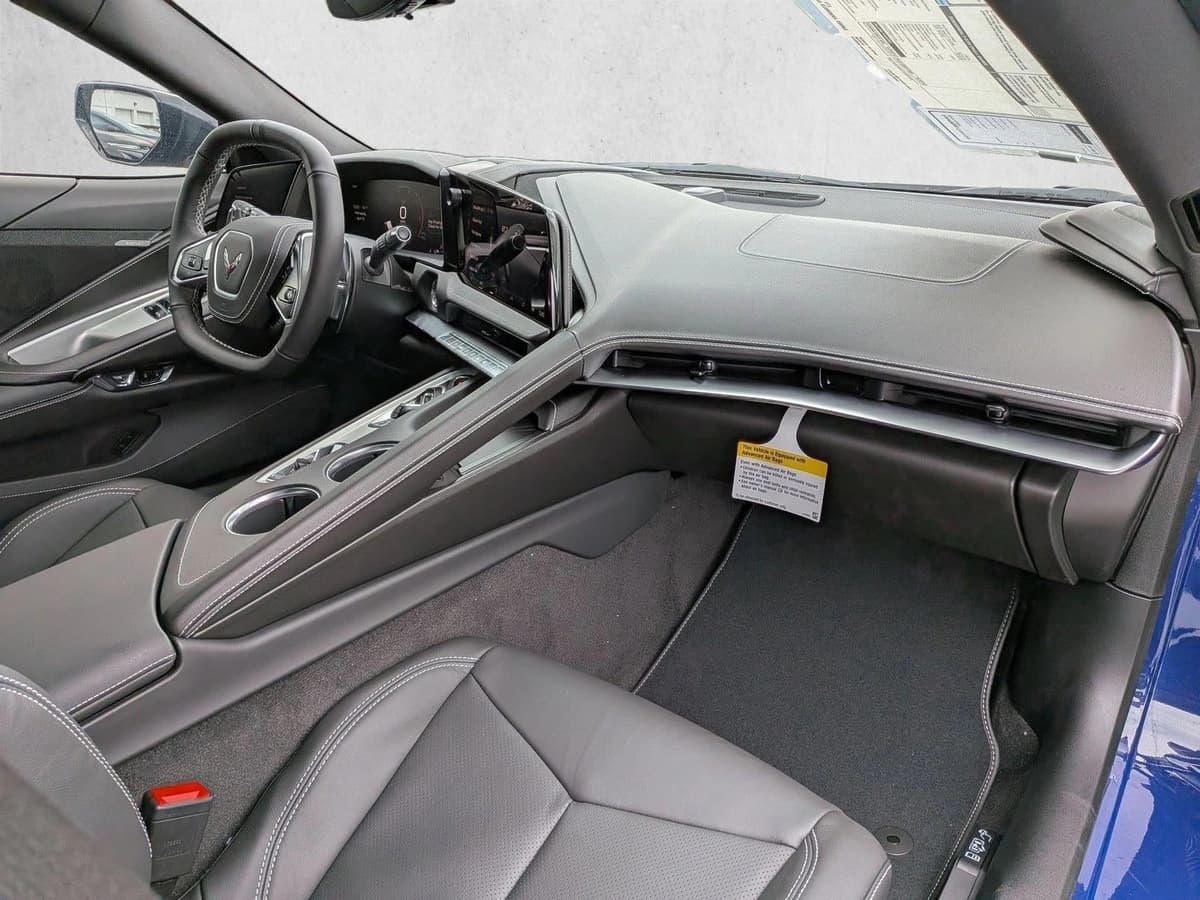 2026 Chevrolet Corvette Stingray - Image 17
