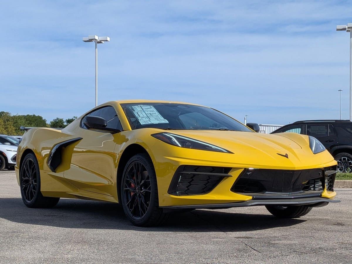 2026 Chevrolet Corvette Stingray - Image 3