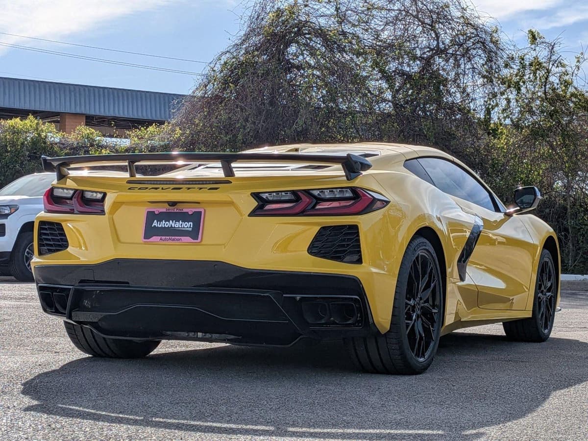 2026 Chevrolet Corvette Stingray - Image 5