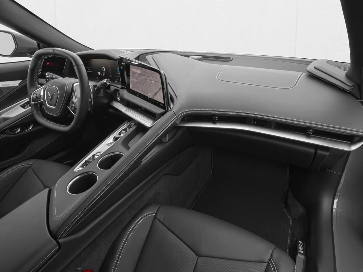 2026 Chevrolet Corvette Stingray - Image 10