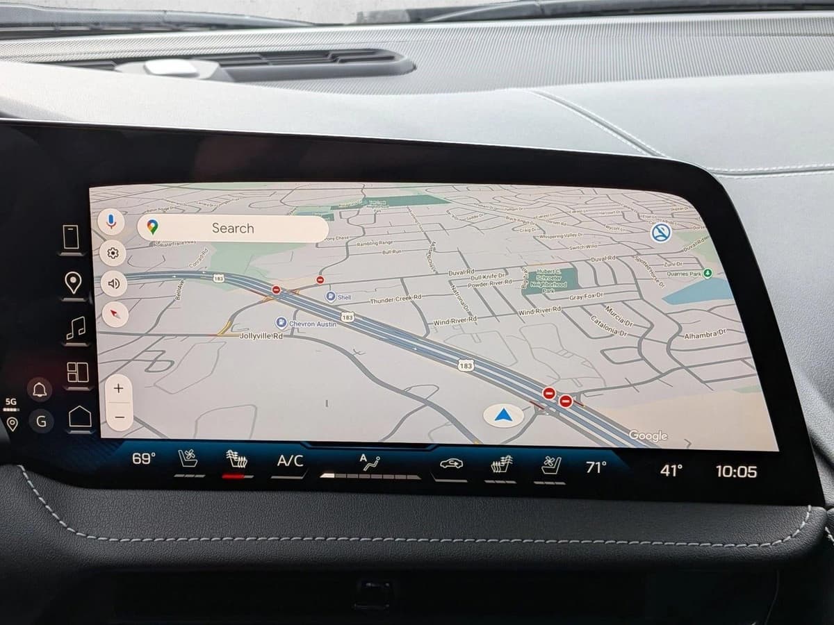 2026 Chevrolet Corvette Stingray - Image 13