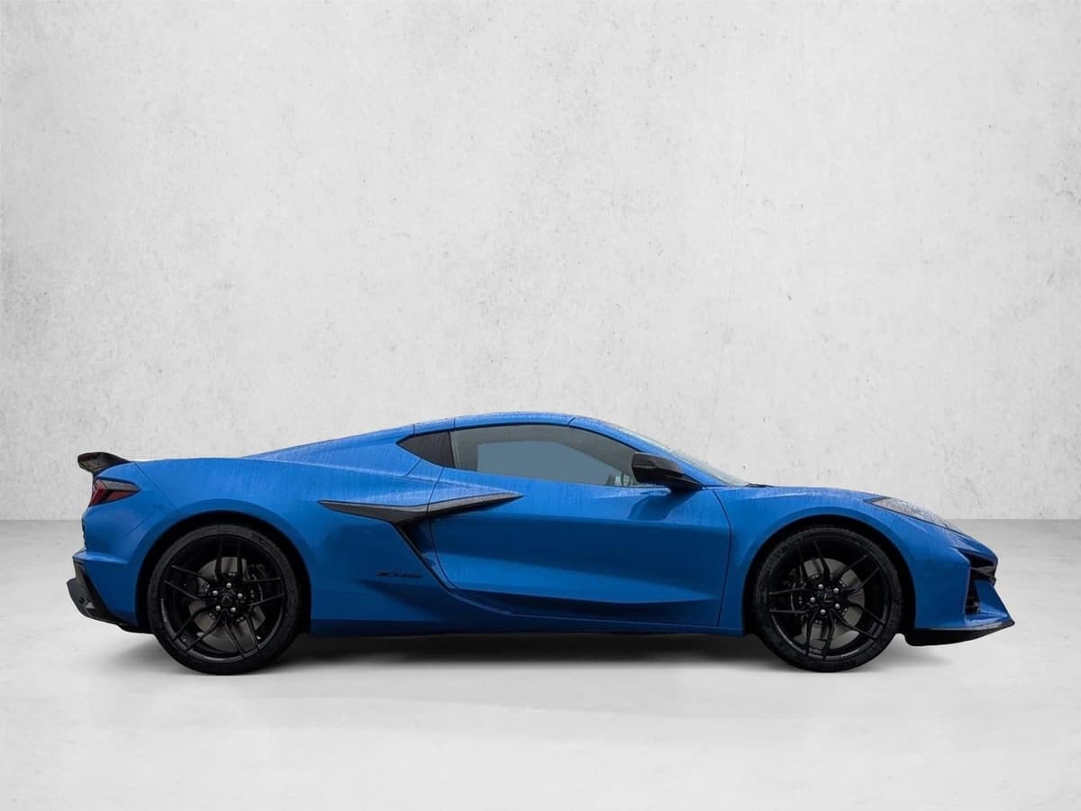 2026 Chevrolet Corvette Z06 - Image 4