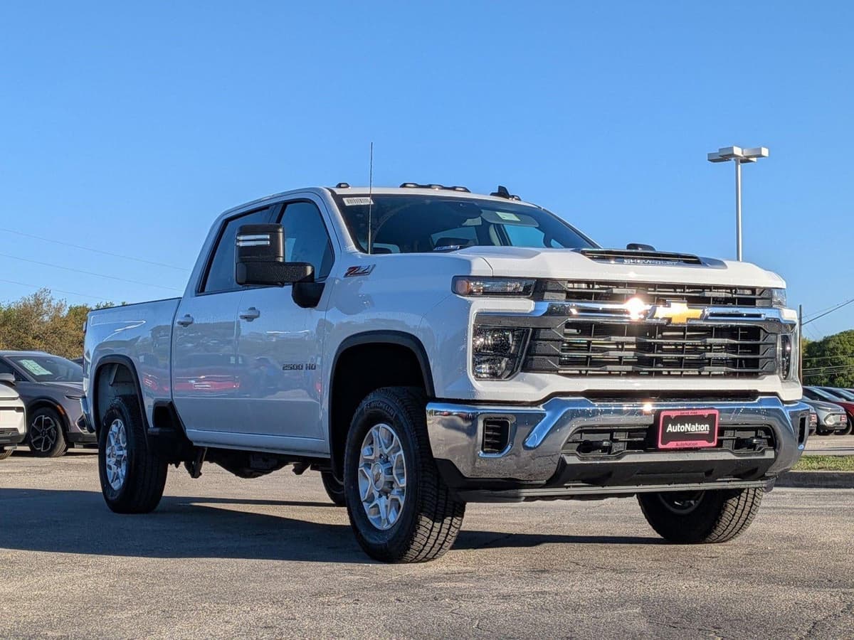 2026 Chevrolet Silverado 2500 HD - Image 3