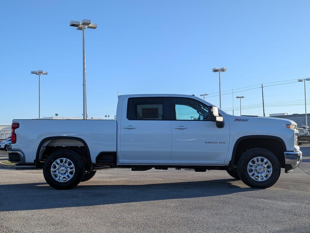 2026 Chevrolet Silverado 2500 HD - Image 4