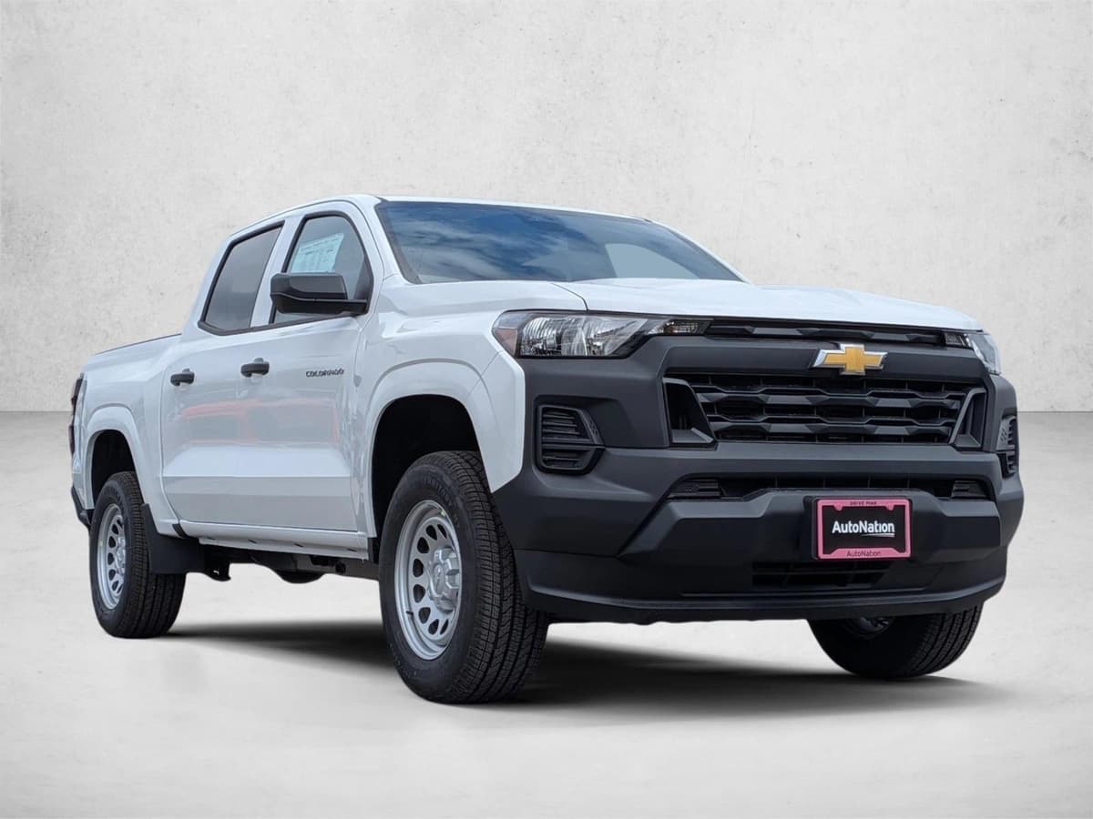 2026 Chevrolet Colorado - Image 3