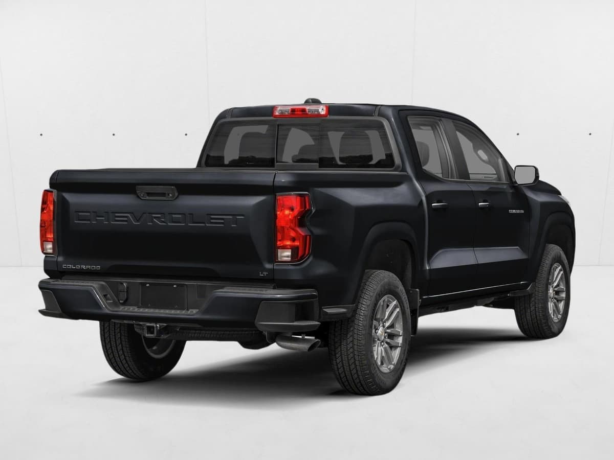 2026 Chevrolet Colorado - Image 2