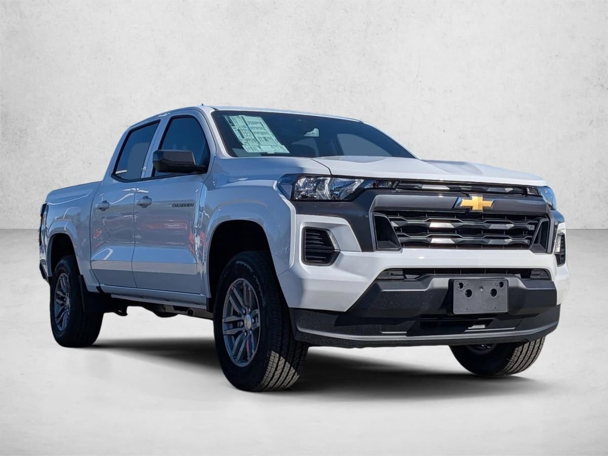 2026 Chevrolet Colorado - Image 3