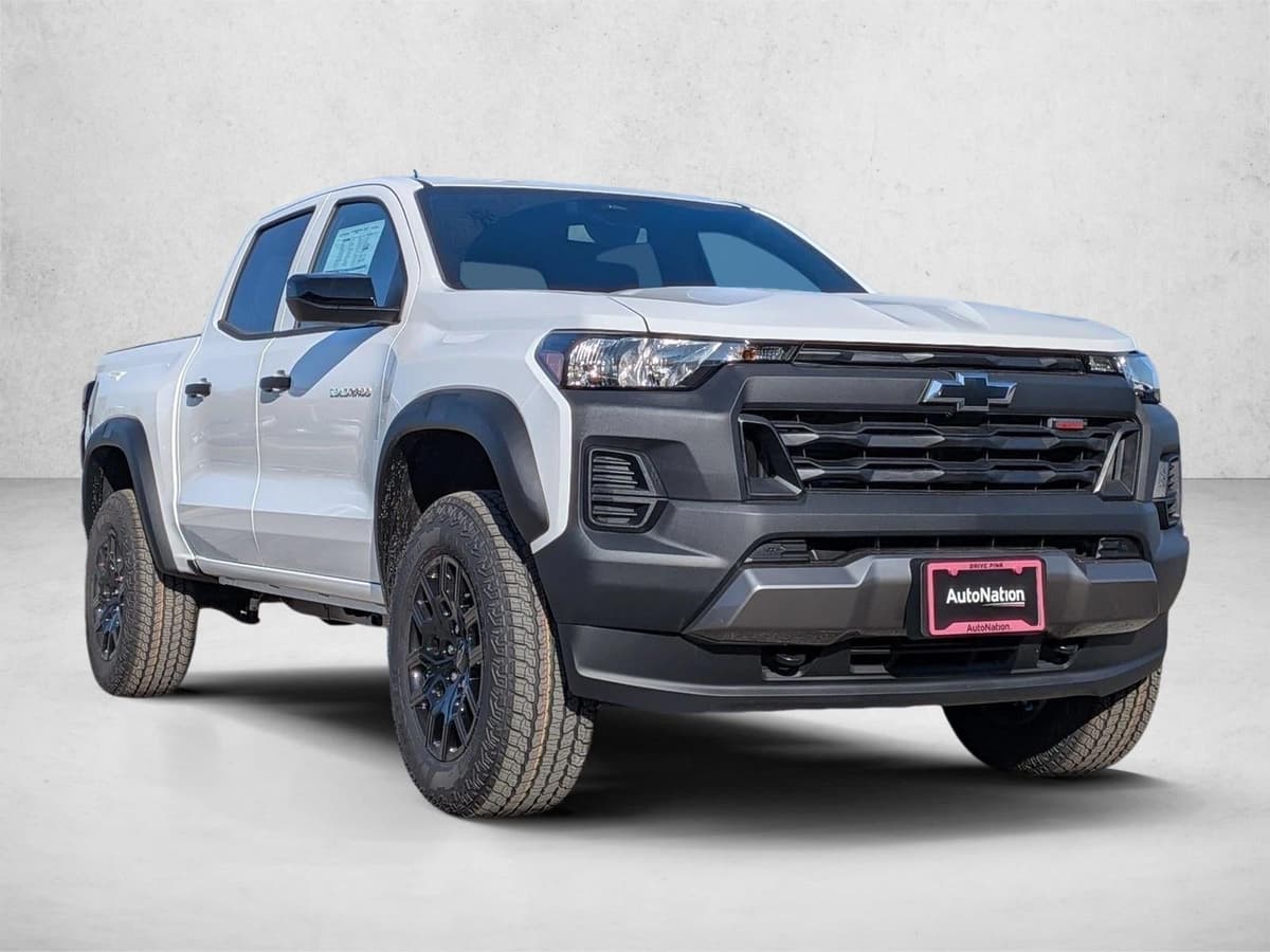 2026 Chevrolet Colorado - Image 3