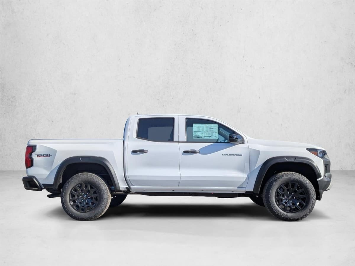 2026 Chevrolet Colorado - Image 4