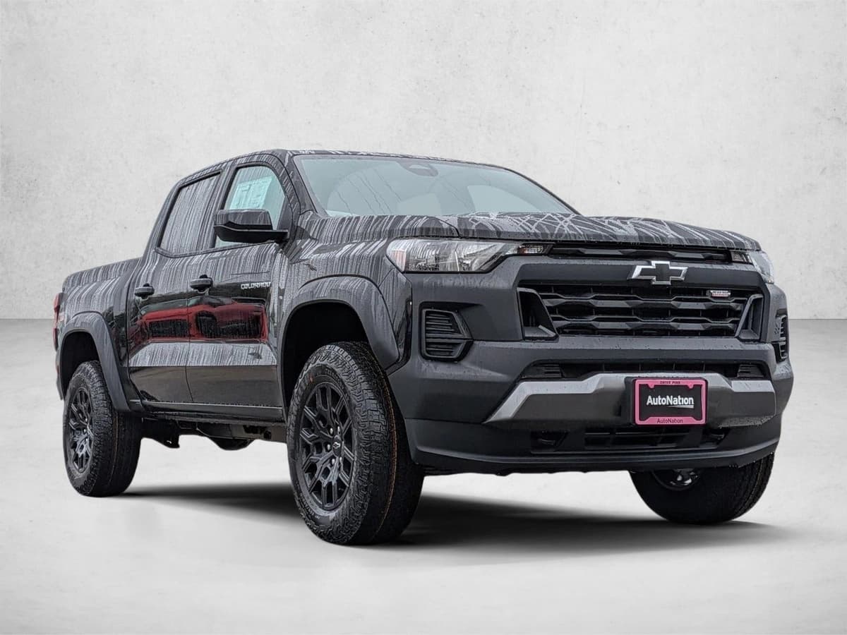 2026 Chevrolet Colorado - Image 3