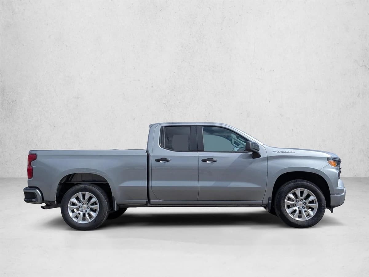 2026 Chevrolet Silverado 1500 - Image 4