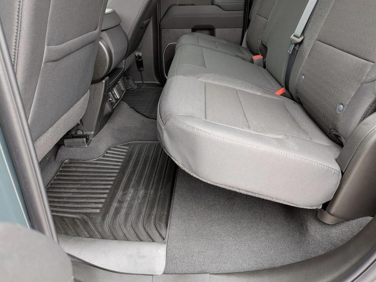 2026 Chevrolet Silverado 1500 - Image 16