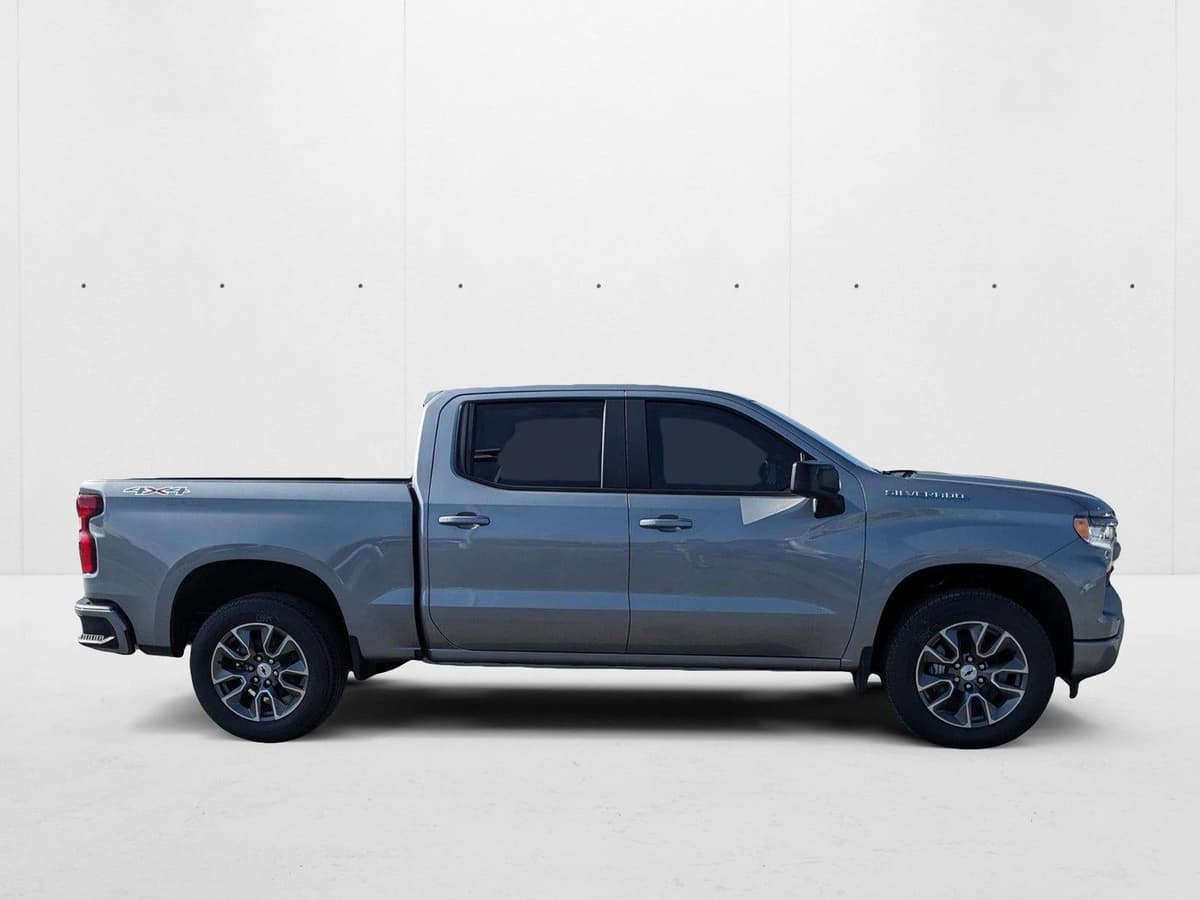2025 Chevrolet Silverado 1500 - Image 4