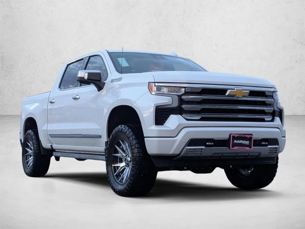 2025 Chevrolet Silverado 1500 - Image 3