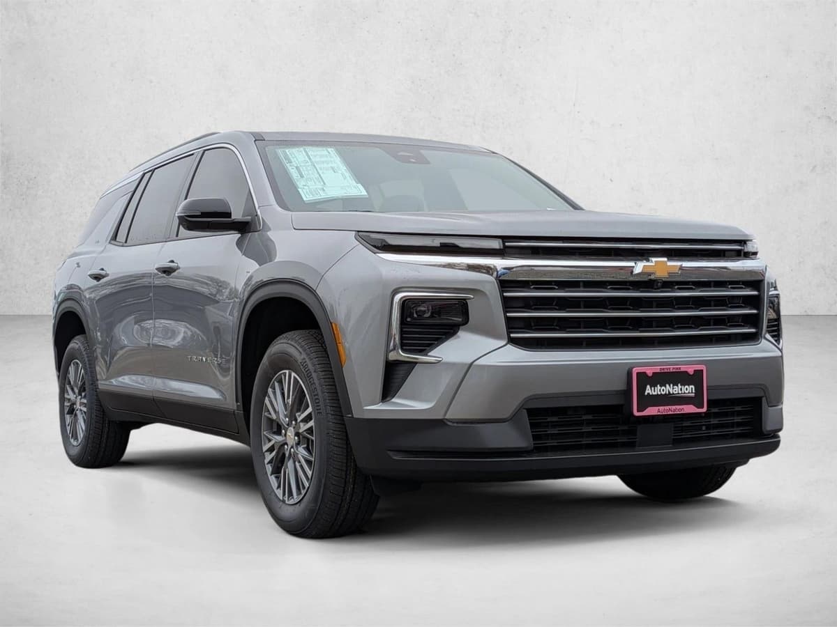 2026 Chevrolet Traverse - Image 3