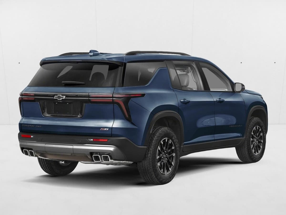 2026 Chevrolet Traverse - Image 2