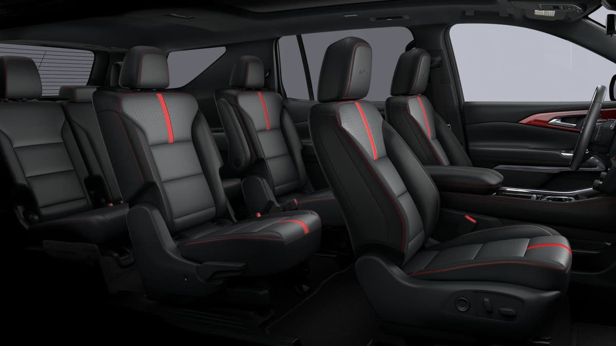 2026 Chevrolet Traverse - Image 18