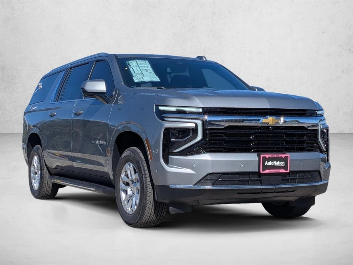 2026 Chevrolet Suburban - Image 3
