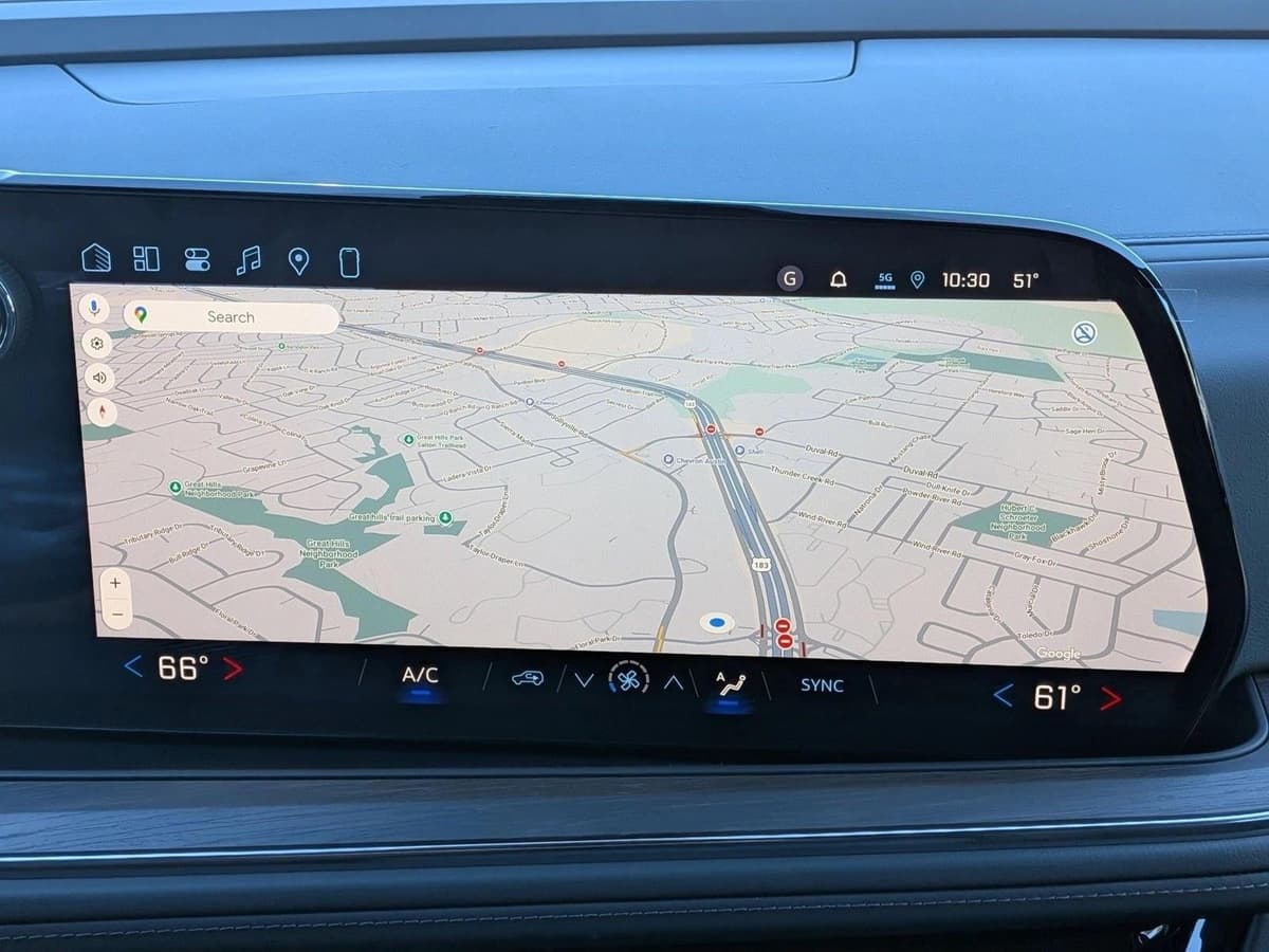 2026 Chevrolet Suburban - Image 13