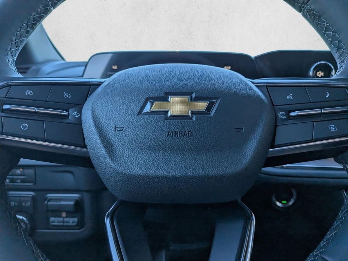 2026 Chevrolet Suburban - Image 14