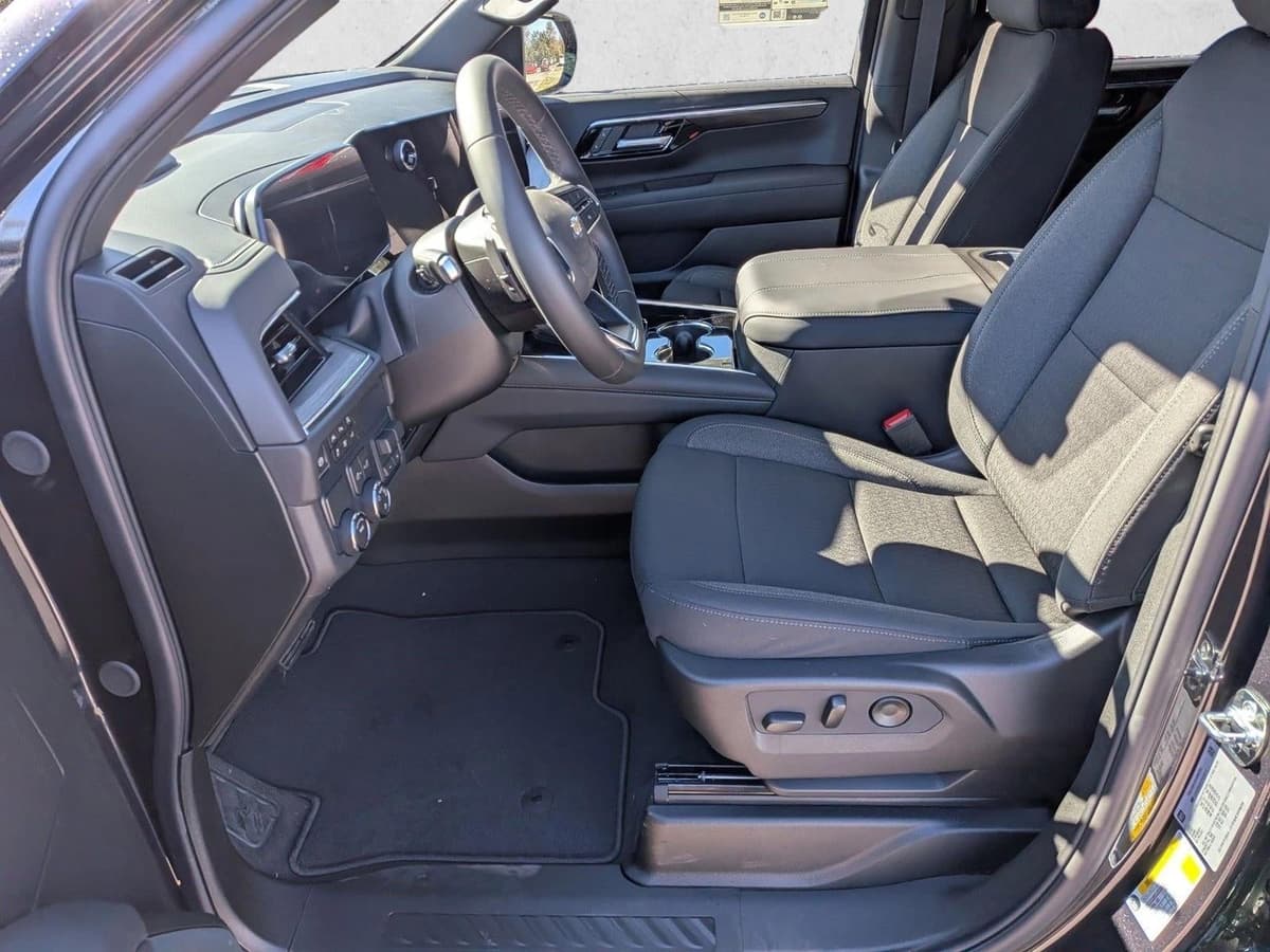 2026 Chevrolet Suburban - Image 15