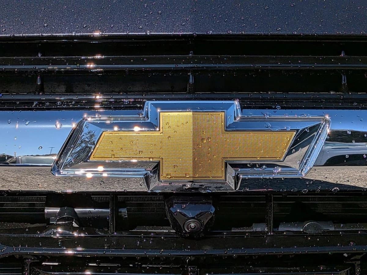 2026 Chevrolet Suburban - Image 17