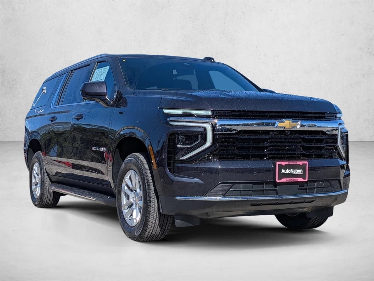 2026 Chevrolet Suburban - Image 3