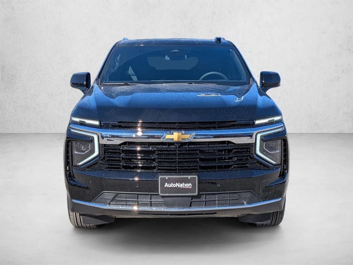 2026 Chevrolet Suburban - Image 2