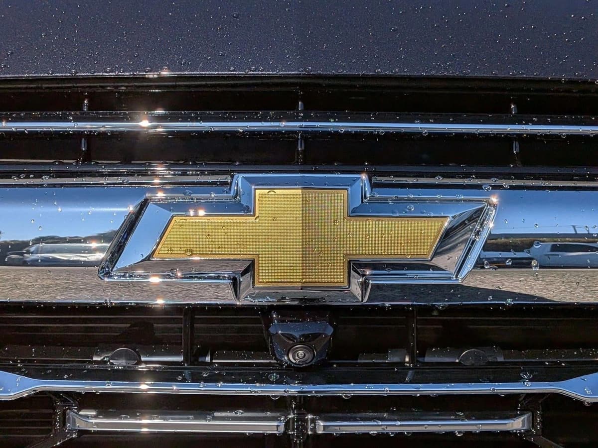 2026 Chevrolet Suburban - Image 17