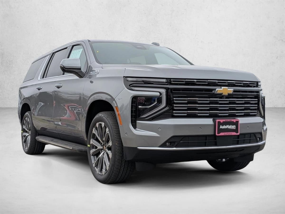 2026 Chevrolet Suburban - Image 3