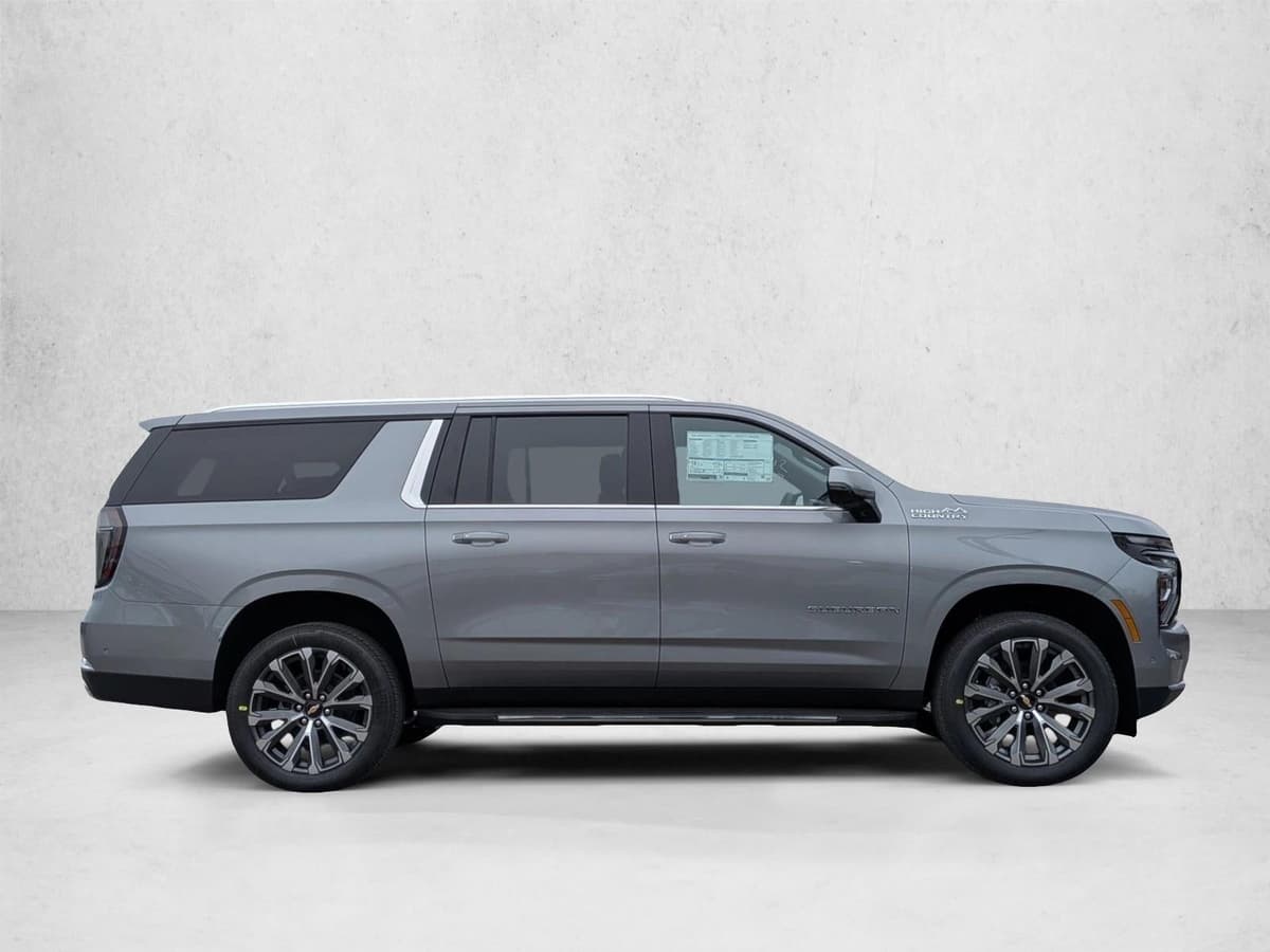 2026 Chevrolet Suburban - Image 4