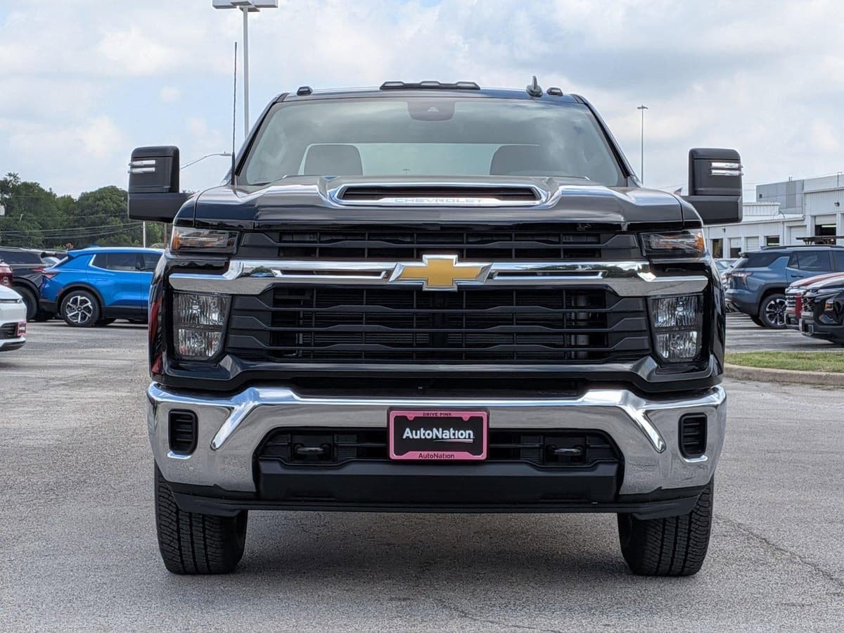 2026 Chevrolet Silverado 2500 HD - Image 2