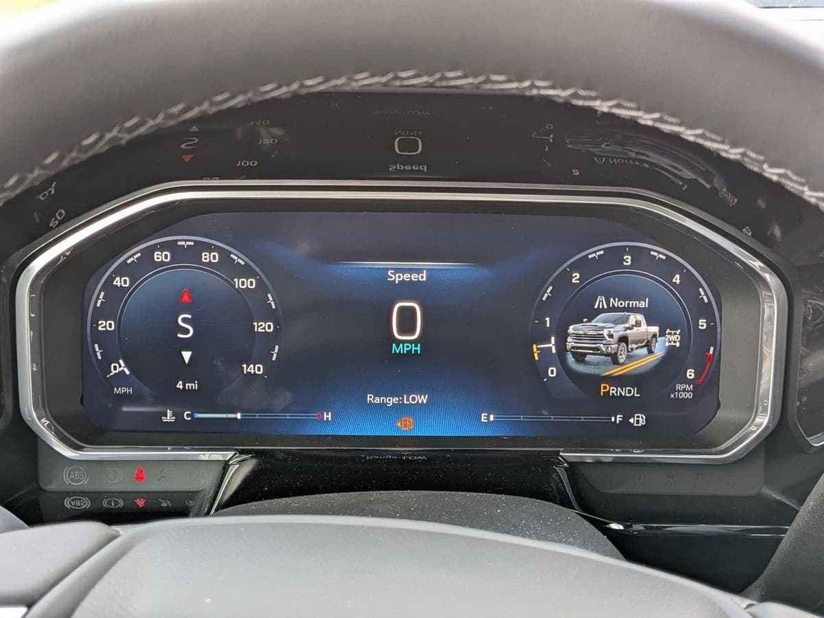 2026 Chevrolet Silverado 2500 HD - Image 9