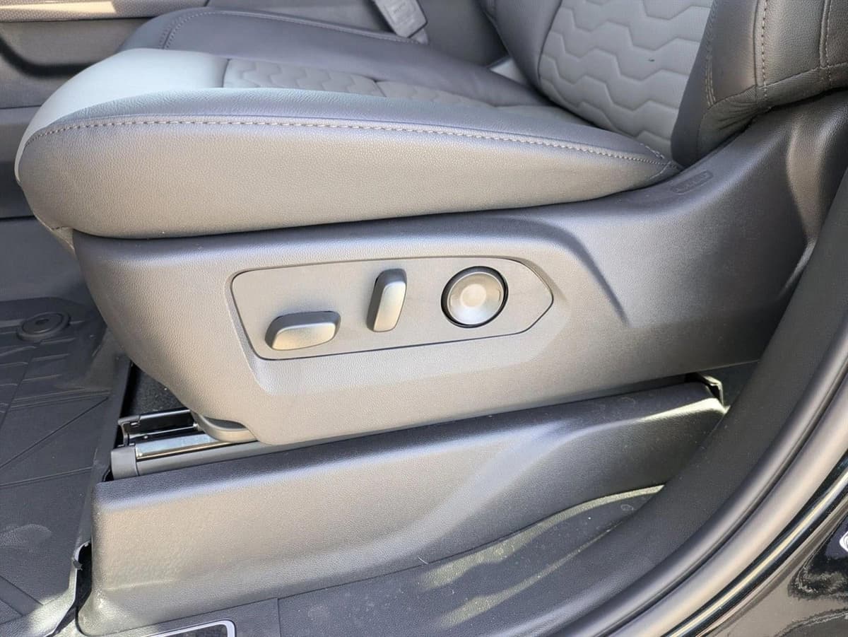 2026 Chevrolet Silverado 2500 HD - Image 4